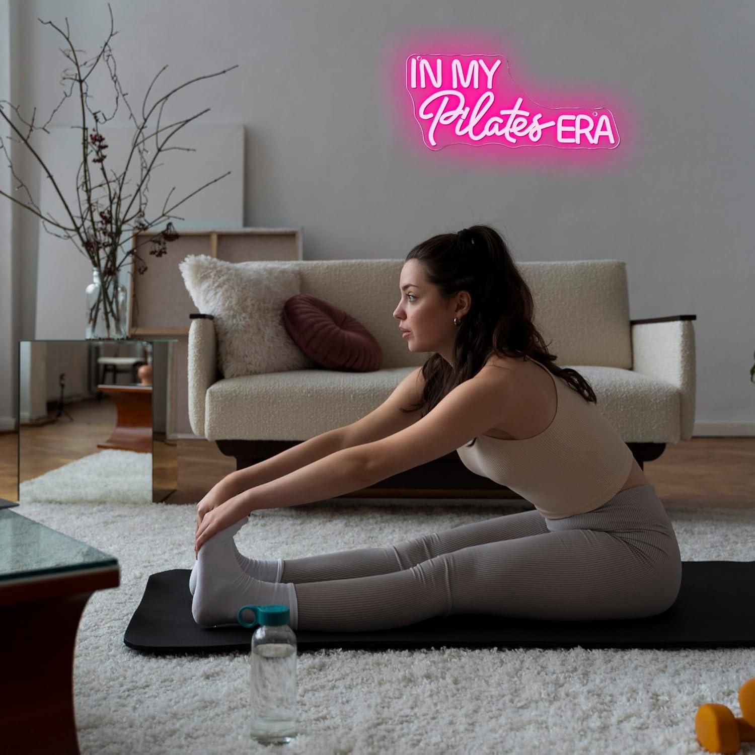 Letreiro Neon 'In My Pilates E - Yoga Fitness Rooms avaliação e preço